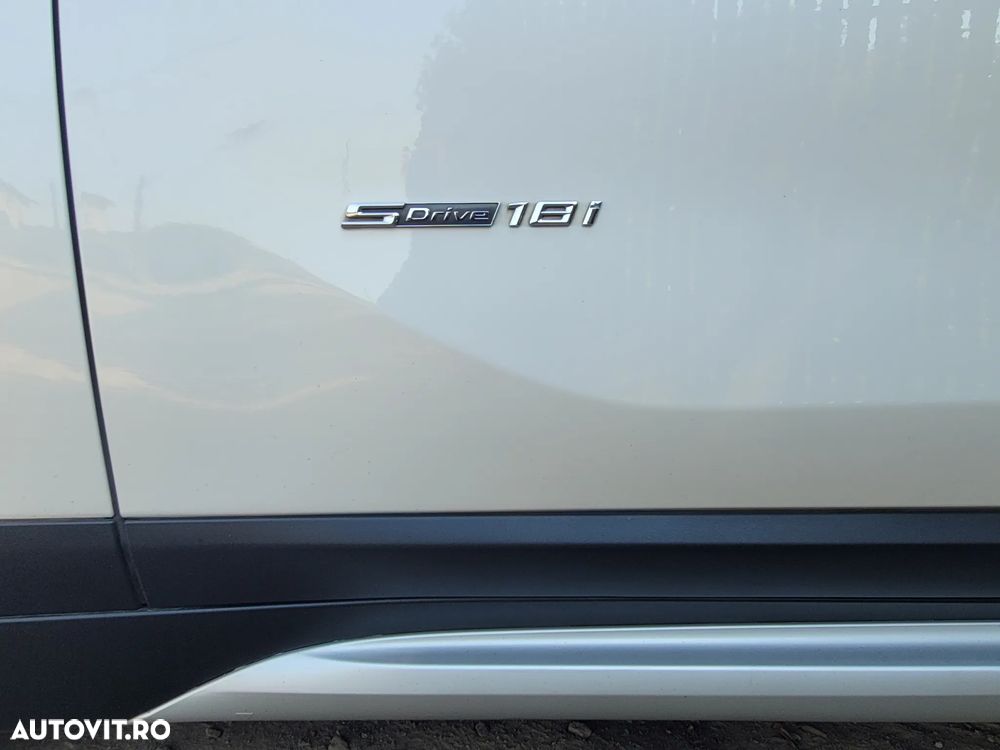 BMW X1 sDrive18i - 12