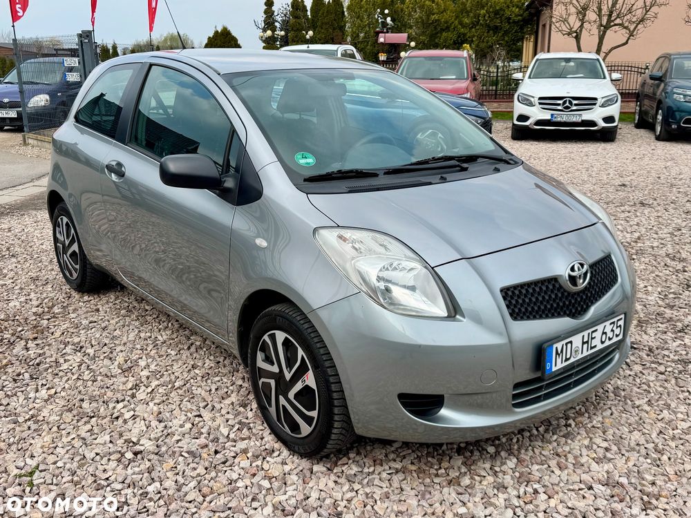 Toyota Yaris - 1