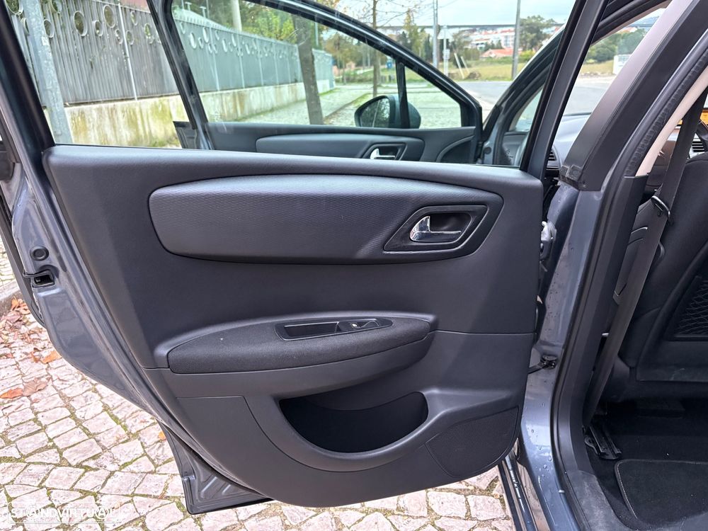 Citroën C4 1.6 HDi VTR Pack - 11