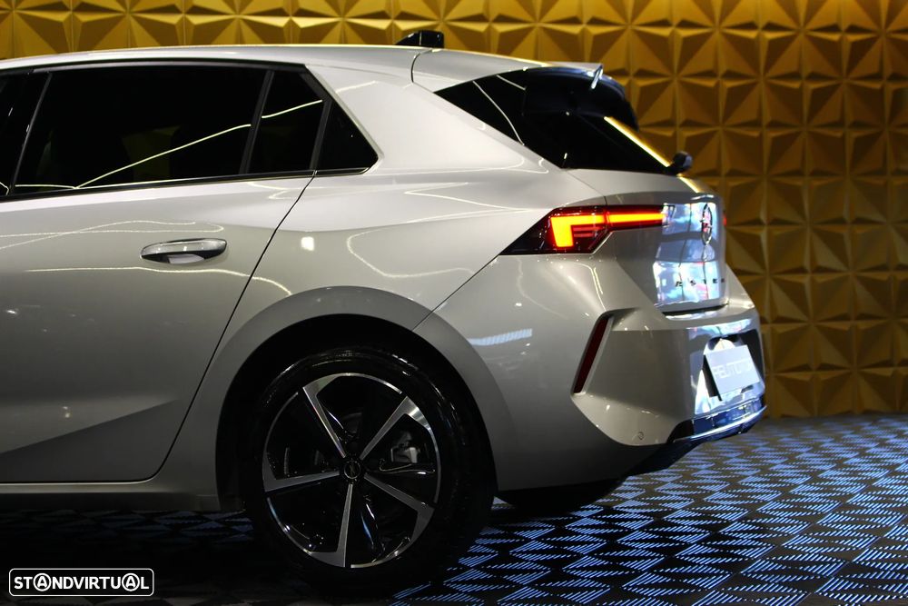 Opel Astra 1.5 D Elegance - 16