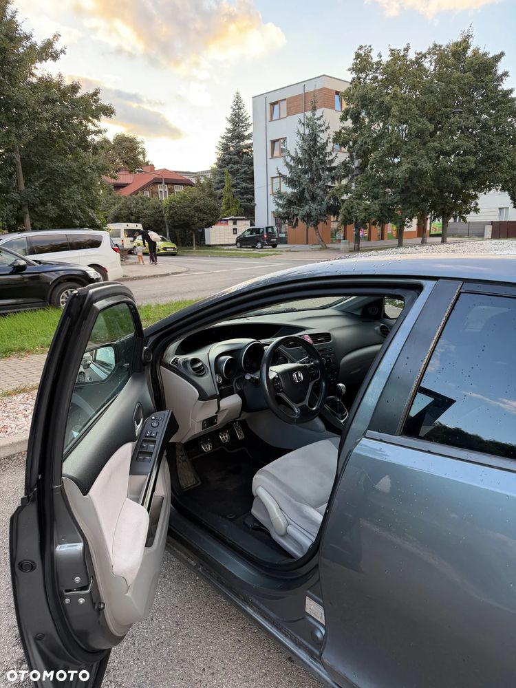 Honda Civic 1.8 i-VTEC Sport - 10