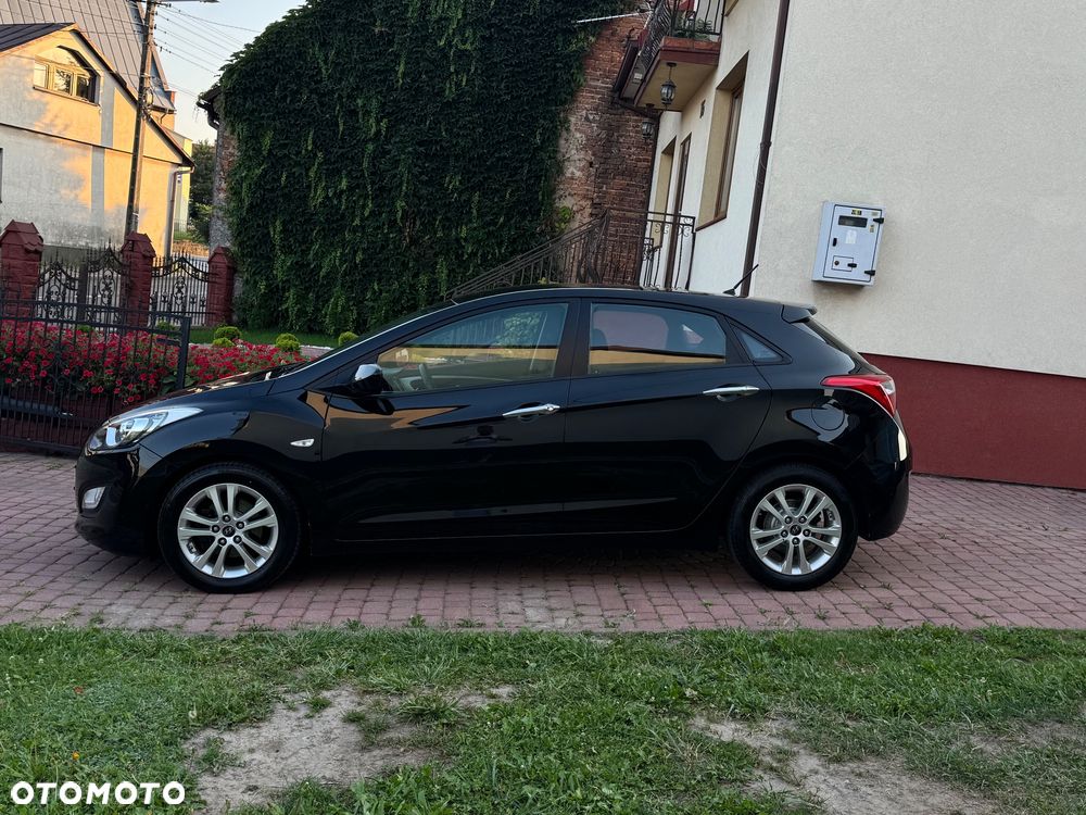 Hyundai i30 1.4 Passion - 2
