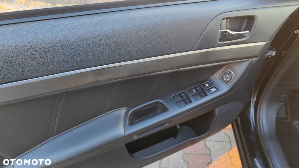 Mitsubishi Lancer - 13
