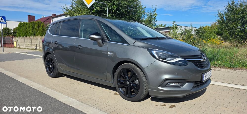 Opel Zafira Tourer 1.6 SIDI Turbo Active - 4