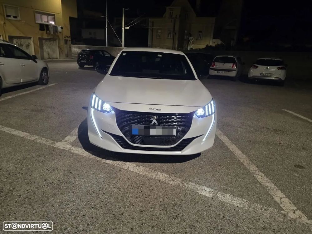 Peugeot 208 - 4