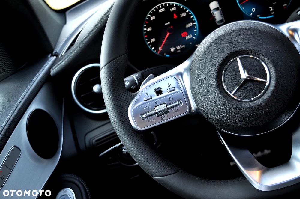 Mercedes-Benz GLC 220 d 4Matic 9G-TRONIC AMG Line Advanced - 21