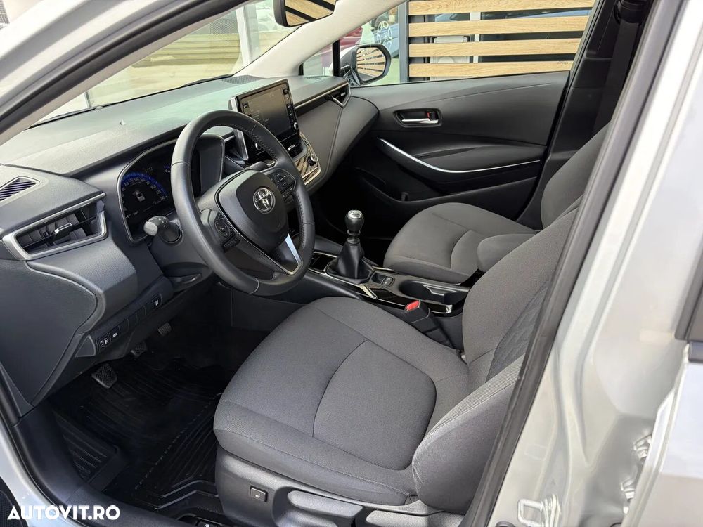 Toyota Corolla 1.6 Dynamic - 16