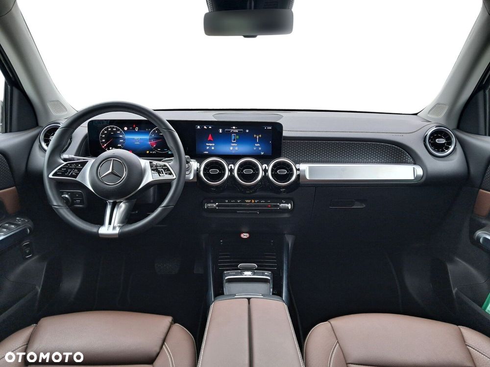 Mercedes-Benz GLB - 9