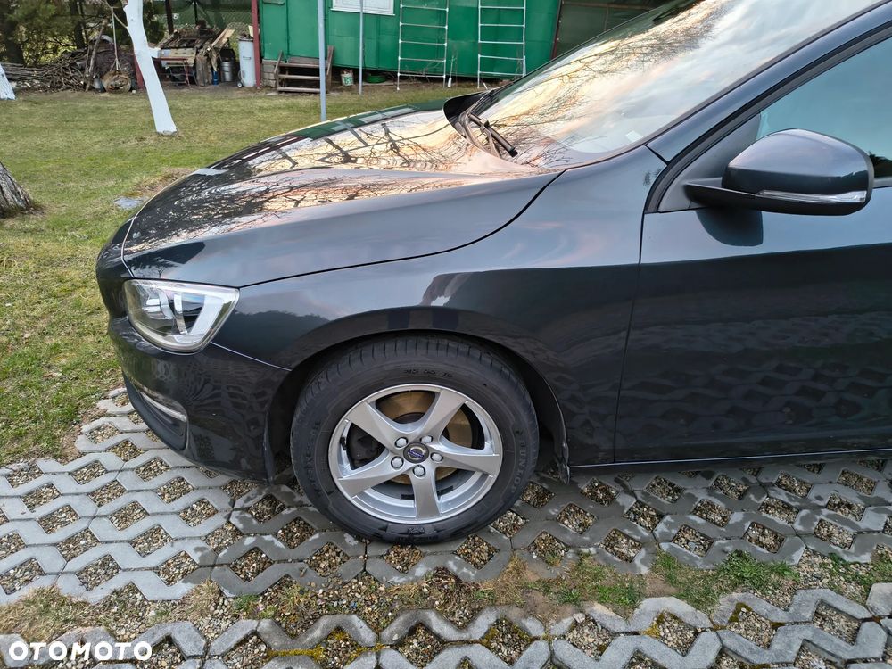 Volvo V60 D3 Geartronic Kinetic - 9