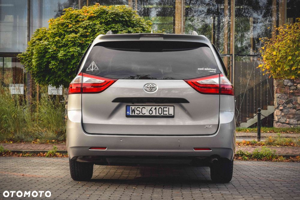 Toyota Sienna 3.5 V6 - 10