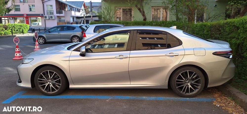 Toyota Camry 2.5 Exclusive - 3