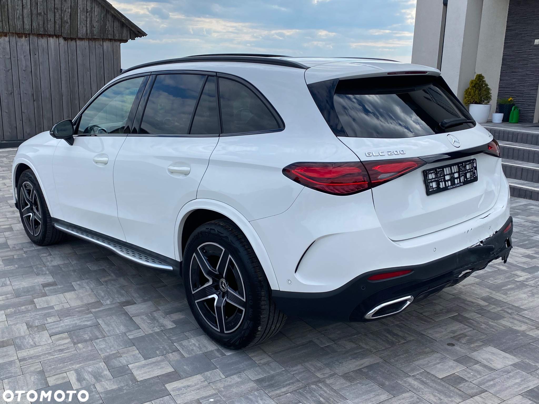 Mercedes-Benz GLC 200 4Matic 9G-TRONIC AMG Line Advanced - 11