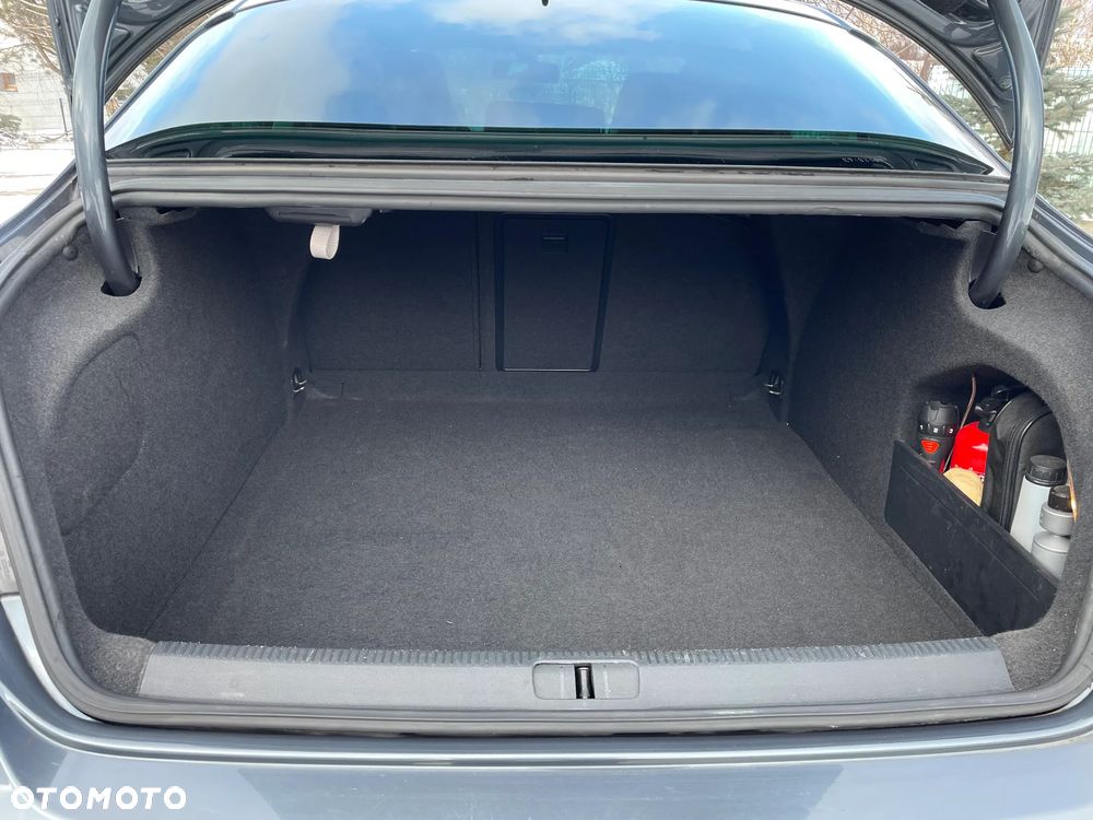 Volkswagen Passat CC 2.0 TDI BlueMotion Technology Exclusive - 9