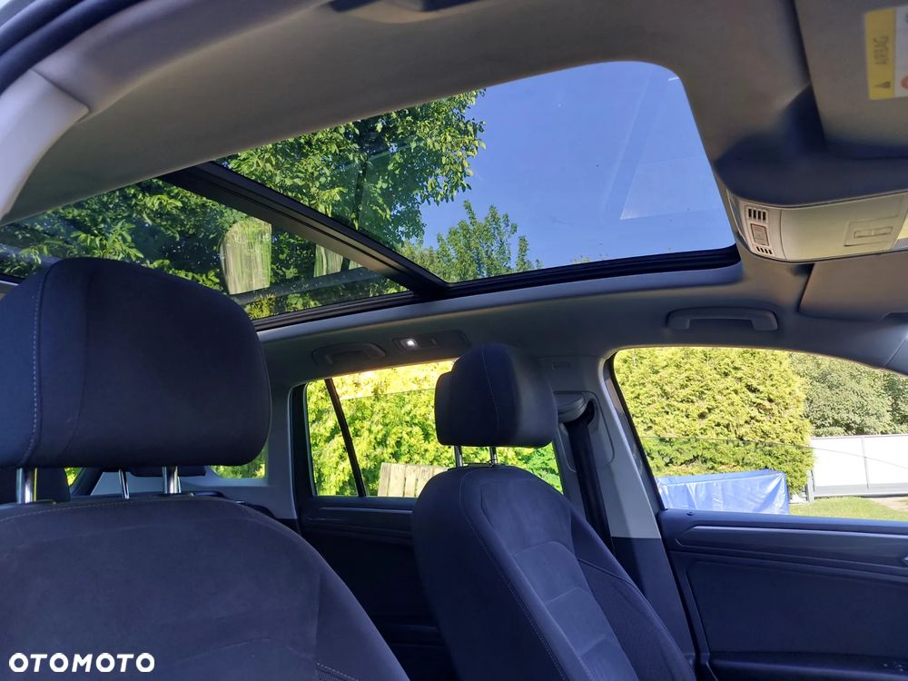 Volkswagen Tiguan - 12