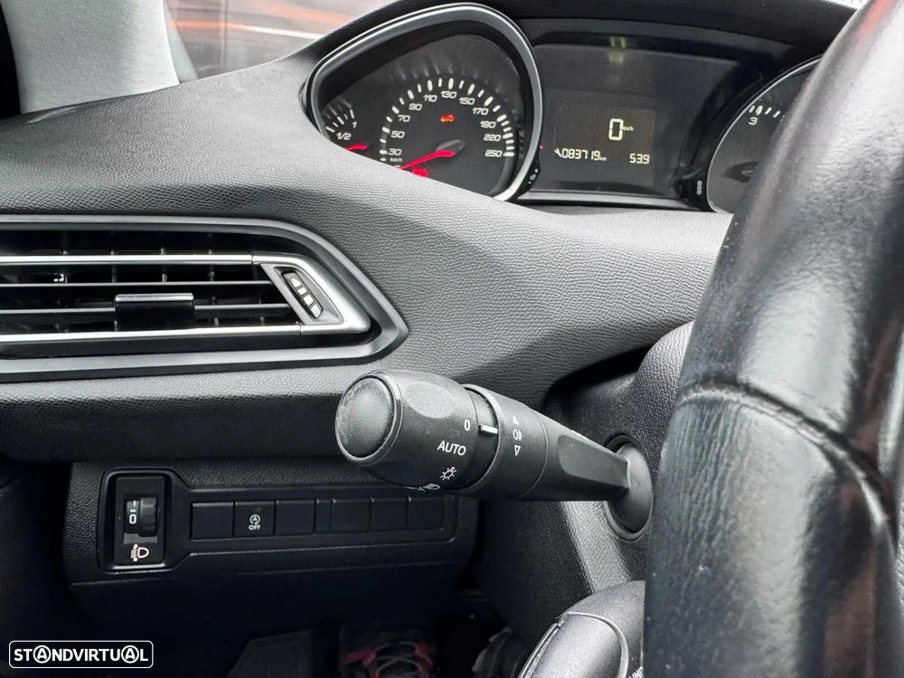 Peugeot 308 1.5 BlueHDi Active Pack - 28