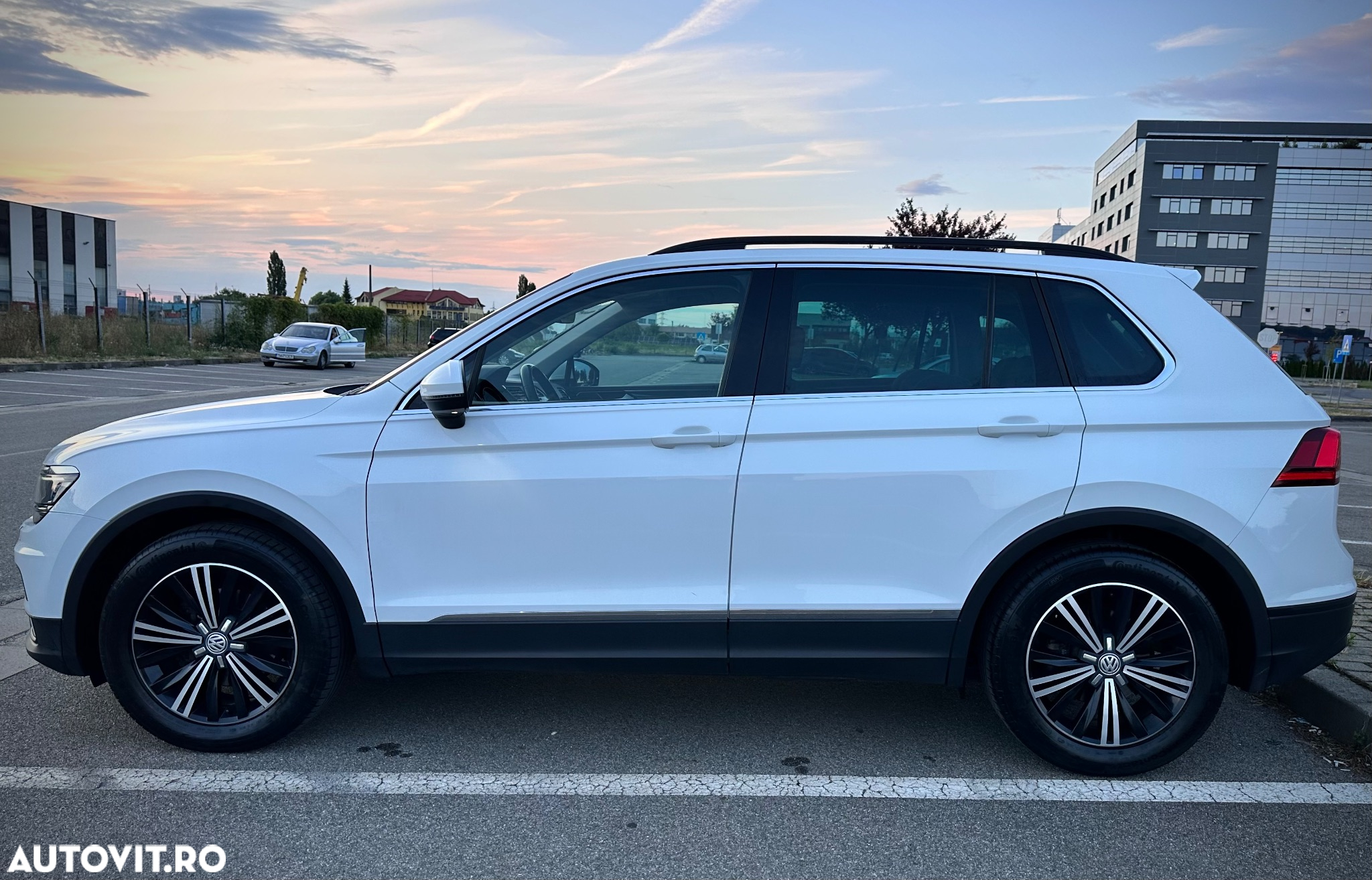 Volkswagen Tiguan 2.0 TDI DPF Comfortline - 3