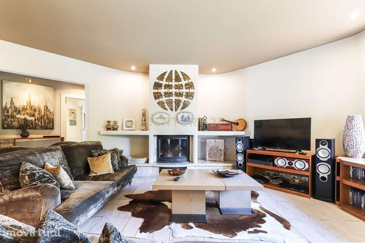 Moradia de 4 Quartos em Cascais e Estoril - Oportunidade Única - Grande imagem: 4/47