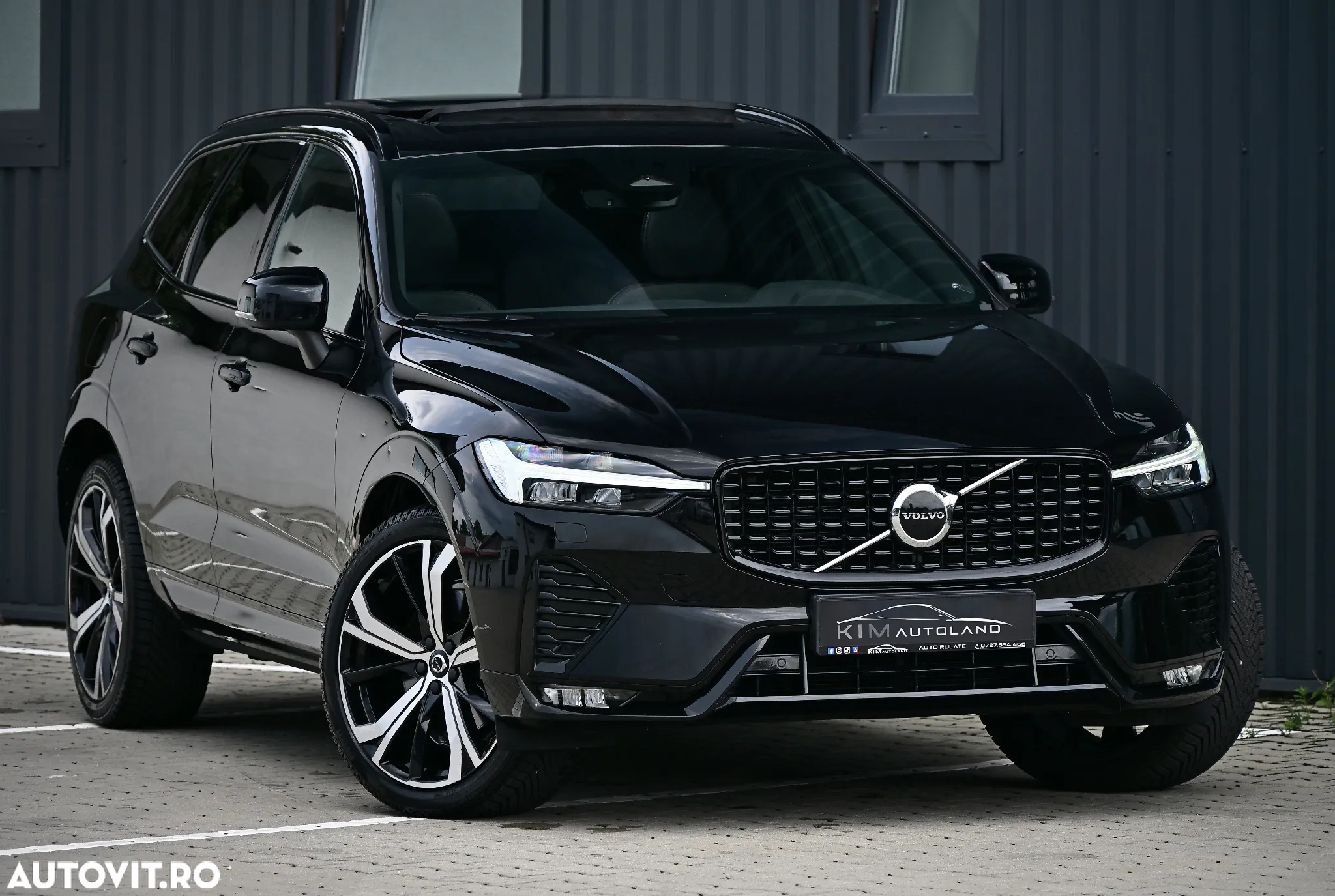Volvo XC 60 B4 MHEV AT8 AWD R-Design - 23