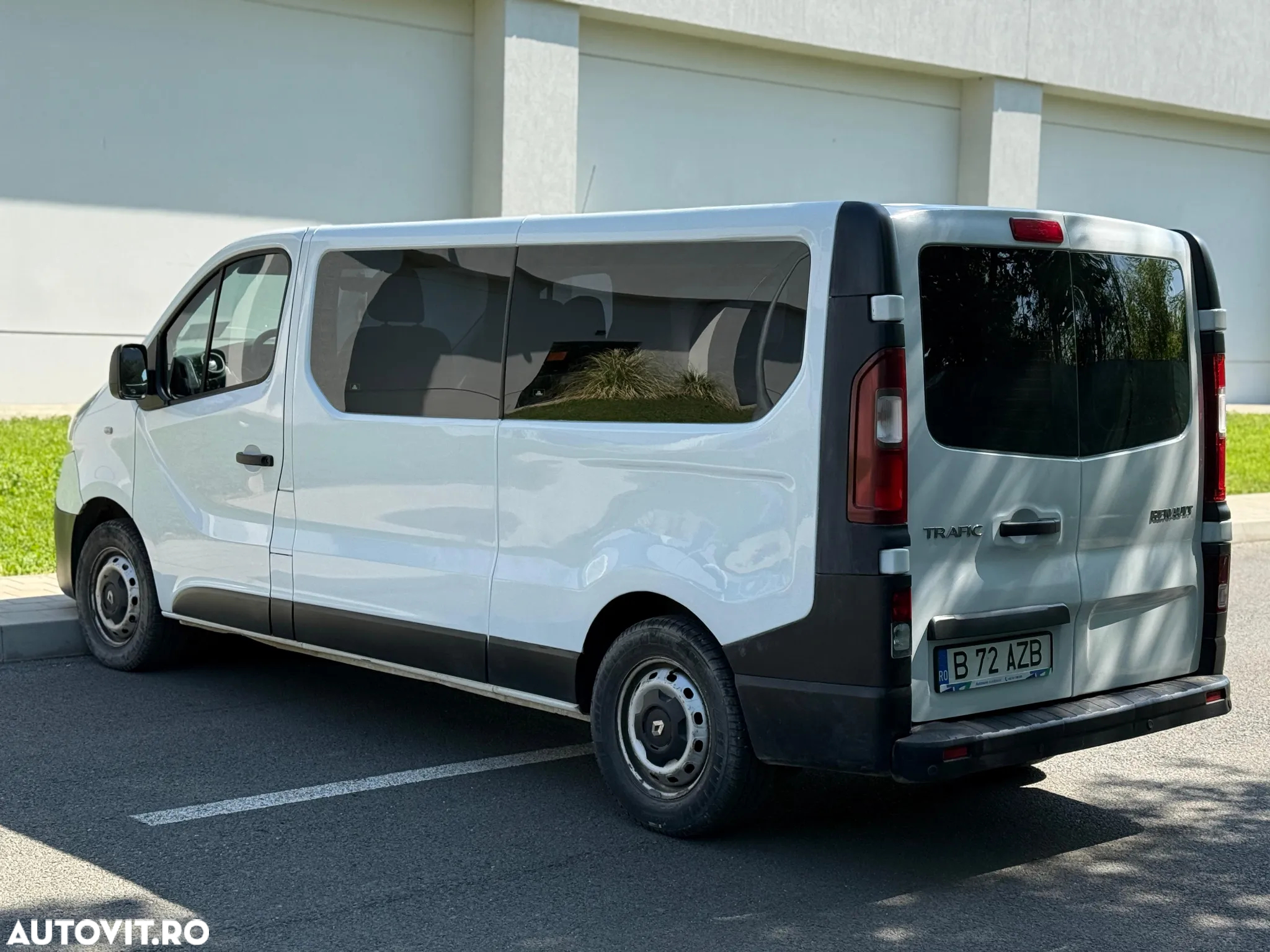 Renault Trafic Combi L2H1 1.6 dCi 95 8+1 Authentique - 4