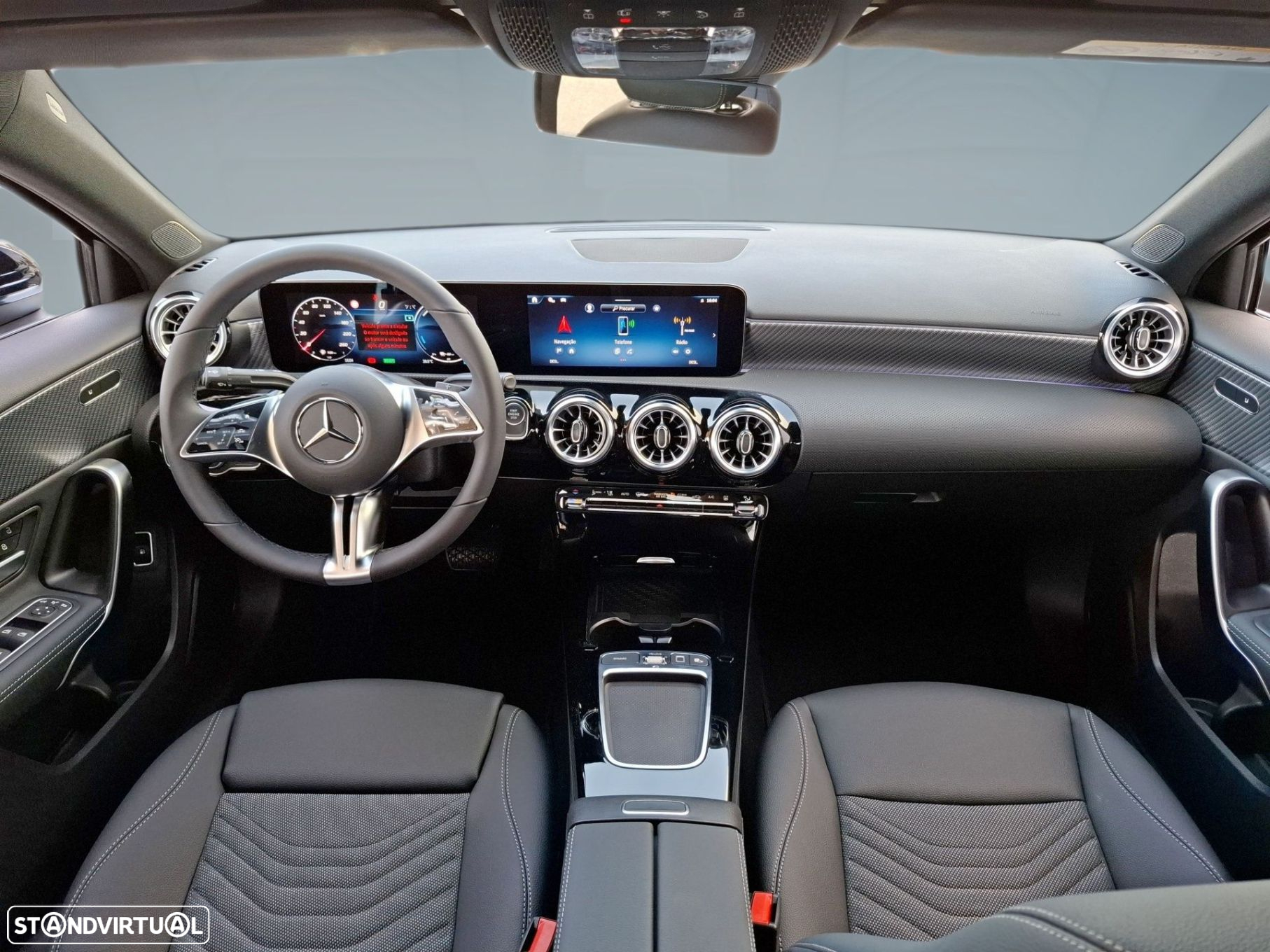 Mercedes-Benz a-250-limousine - 12