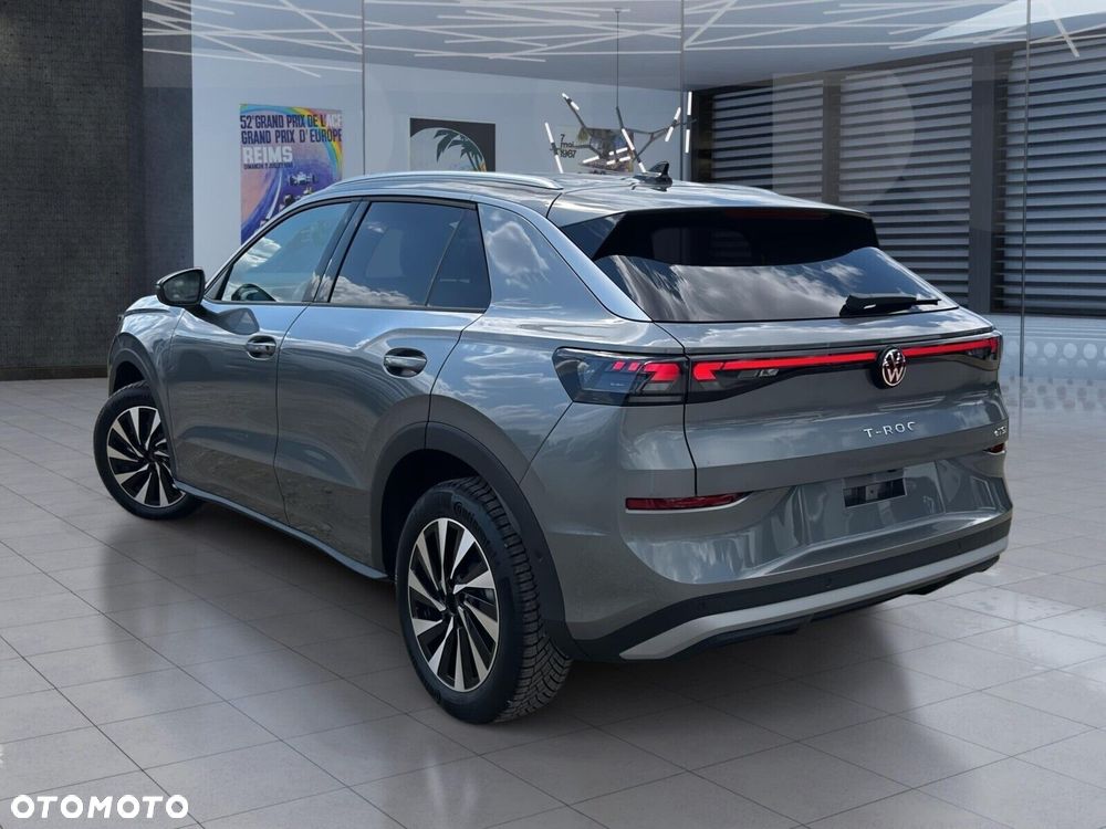 Volkswagen T-Roc - 13