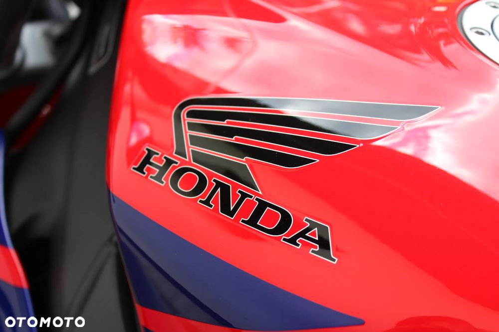 Honda CBR - 23