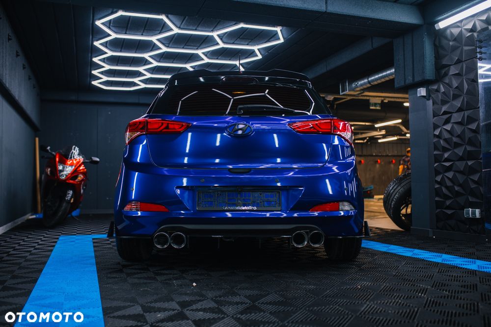 Hyundai i20 1.2 Fresh - 17