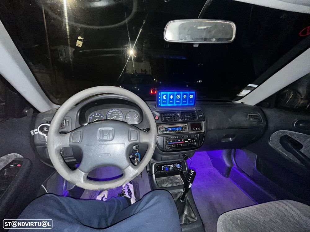 Honda Civic 1.4i Profile - 3