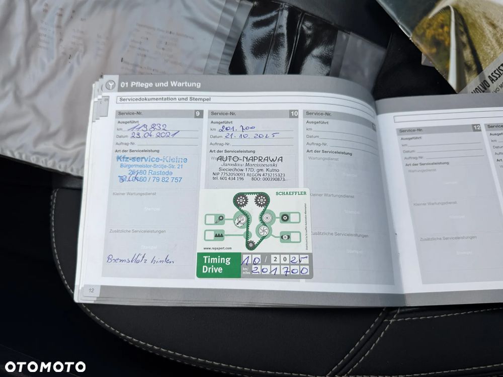 Volvo C30 D2 R-Design - 33