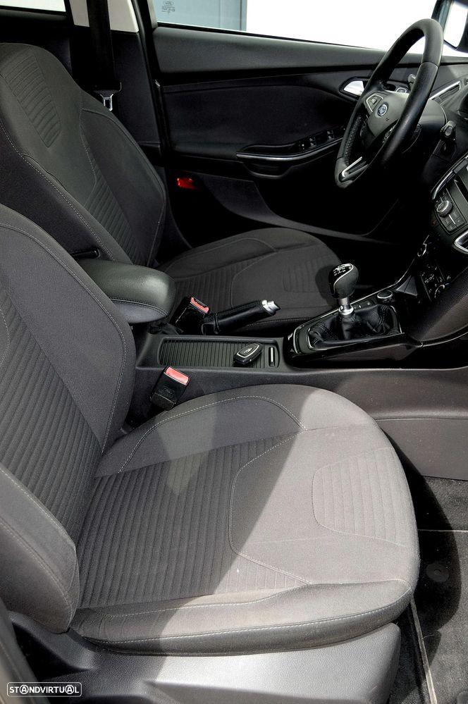 Ford Focus SW 1.5 TDCi Titanium - 19