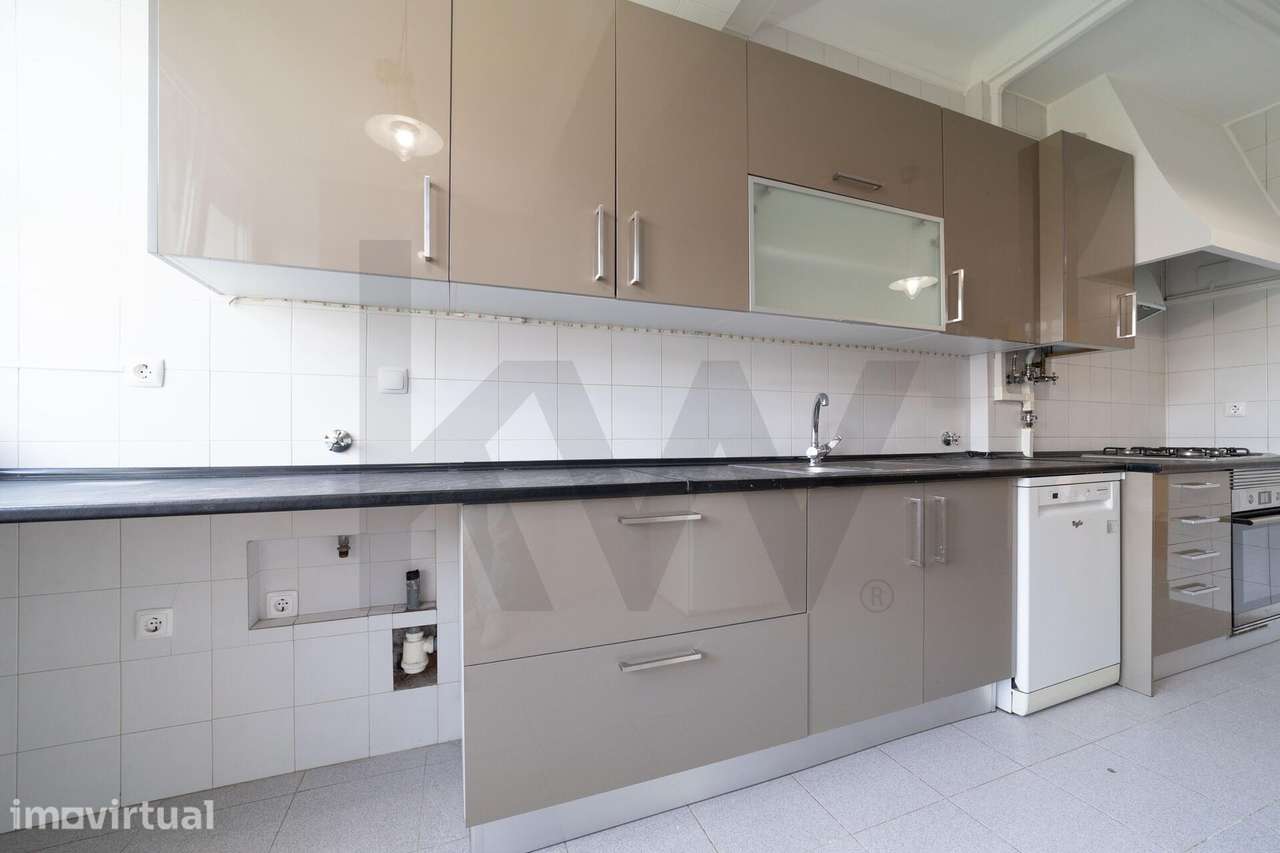 Fantastico T4 no Bairro de S. Miguel (Alvalade) - Grande imagem: 4/21