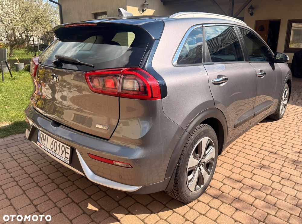 Kia Niro 1.6 GDI Hybrid L Business Line - 6