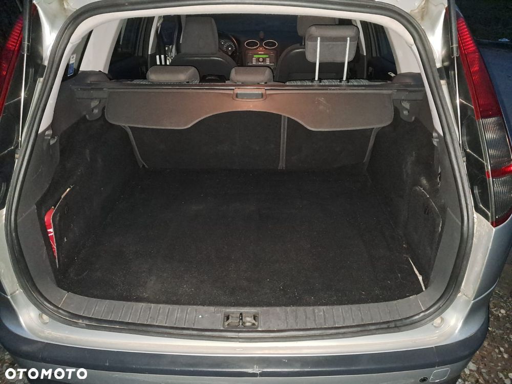 Ford Focus 1.6 Ambiente - 3