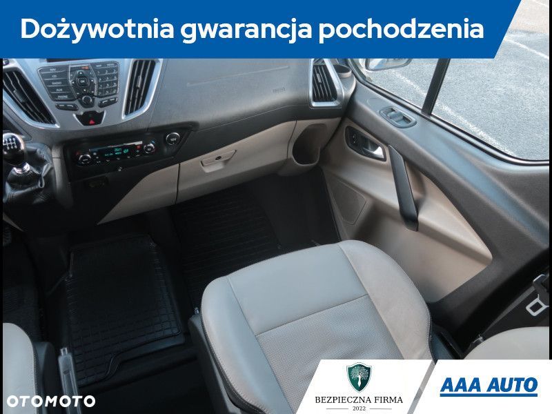 Ford Tourneo Custom - 9