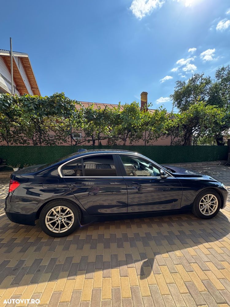 BMW Seria 3 320d EfficientDynamics Edition - 6