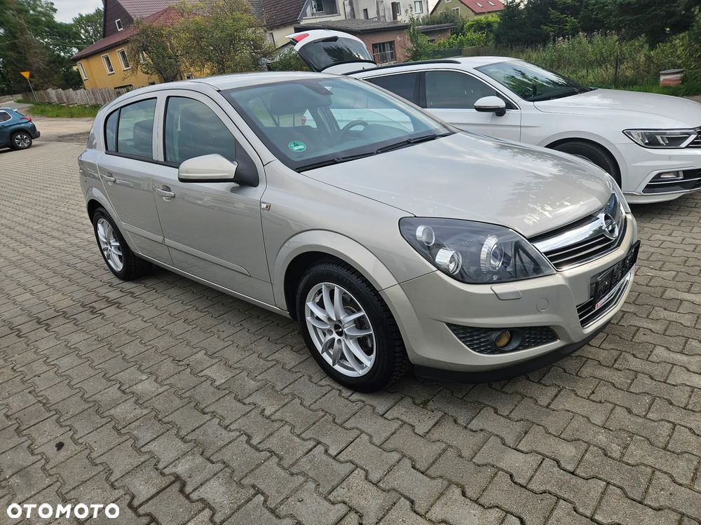 Opel Astra 1.6 Catch me - 4