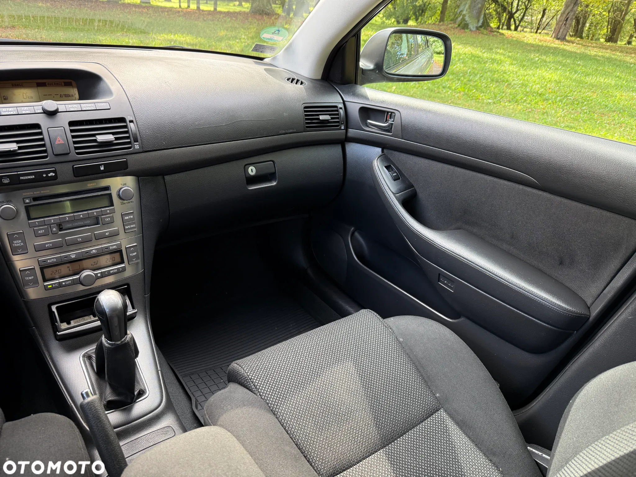 Toyota Avensis 1.8 VVT-i Sol - 19