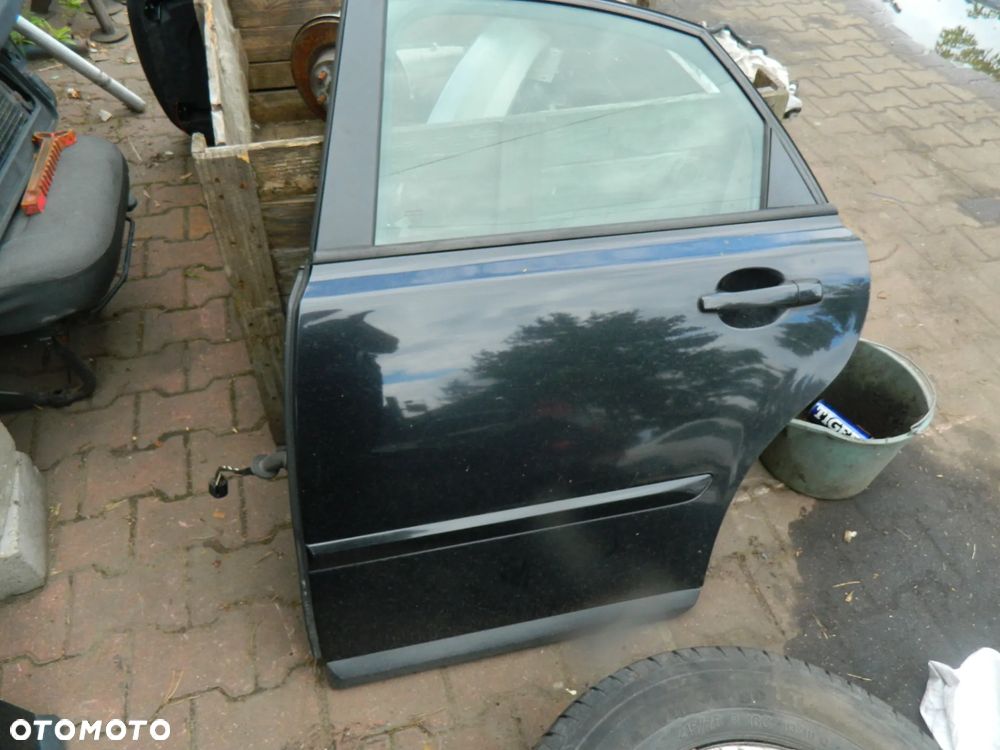 Volvo S40 07 Drzwi Lewe Tył Tylne Czarne Kompletne