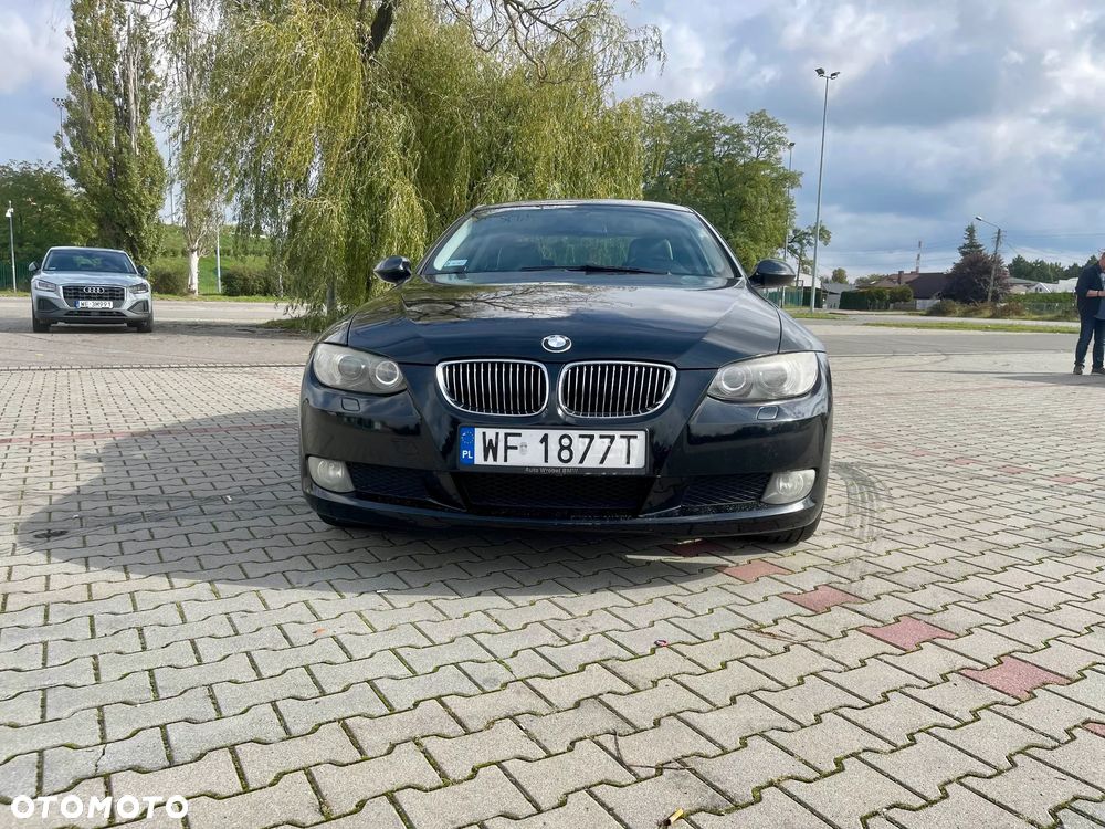 BMW Seria 3 325i - 4