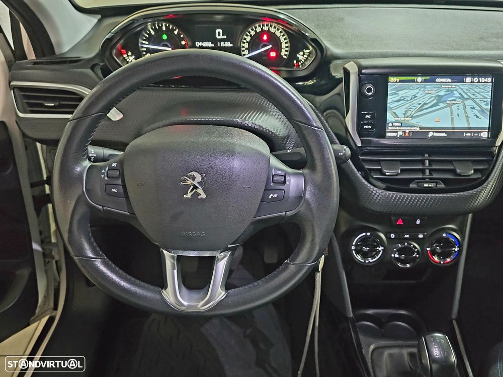 Peugeot 2008 1.5 BlueHDi Signature - 20