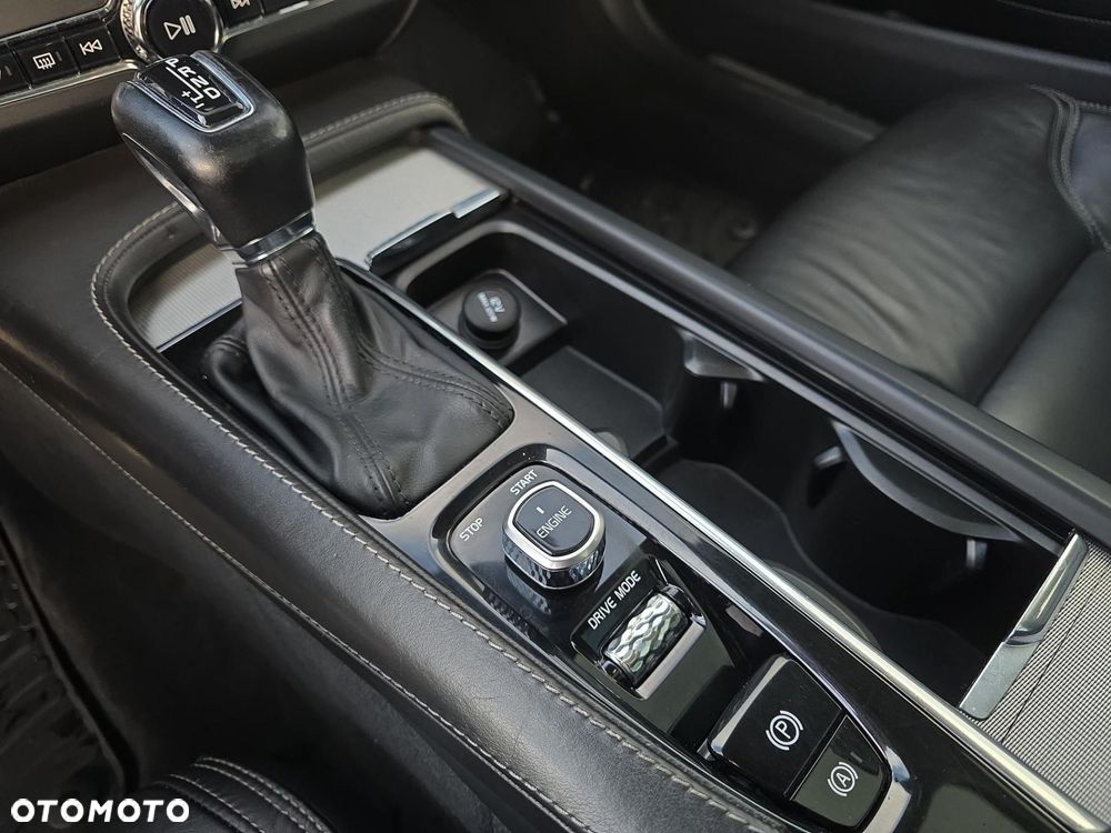 Volvo V90 D5 SCR AWD Inscription - 21