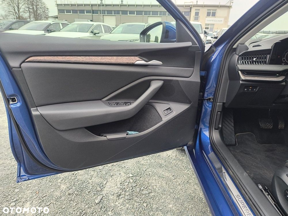 Skoda Superb 2.0 TSI L&K DSG - 10