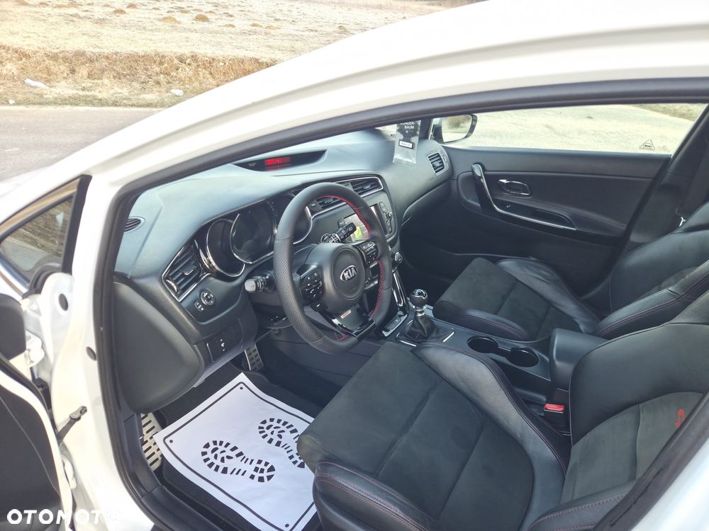 Kia Ceed 1.6 T-GDI GT-Challenge - 13