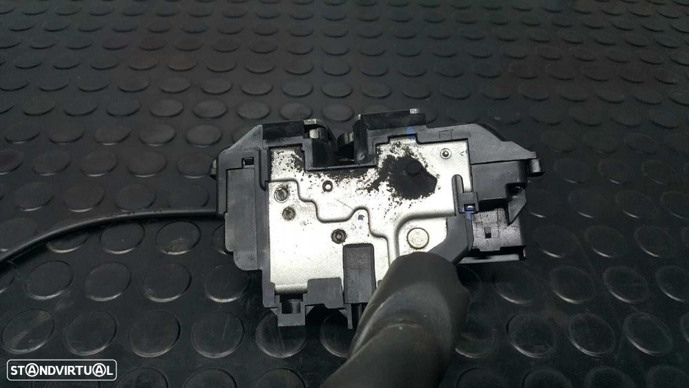 FECHADURA PORTA TRASEIRA DIREITA RENAULT MEGANE III SPORT TOURER DYNAMIQUE - 5