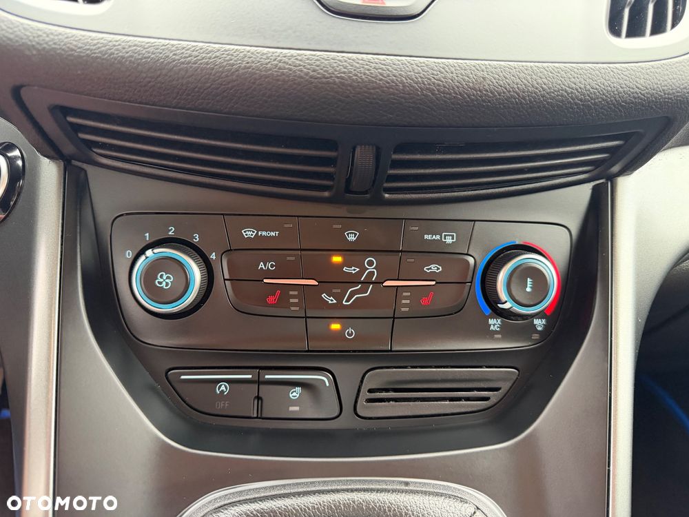 Ford Kuga 1.5 EcoBoost 2x4 Trend - 21