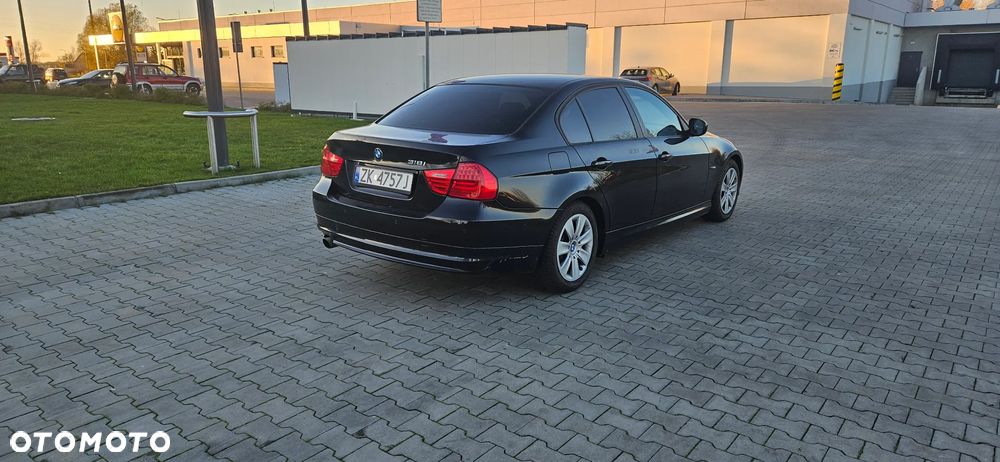 BMW Seria 3 318i - 2