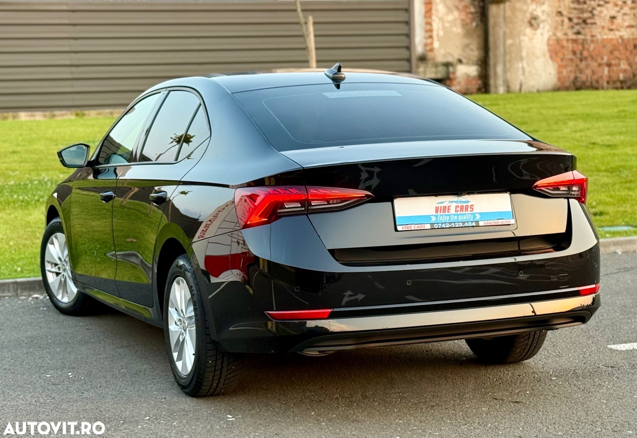Skoda Octavia 2.0 TDI DSG Sportline - 15