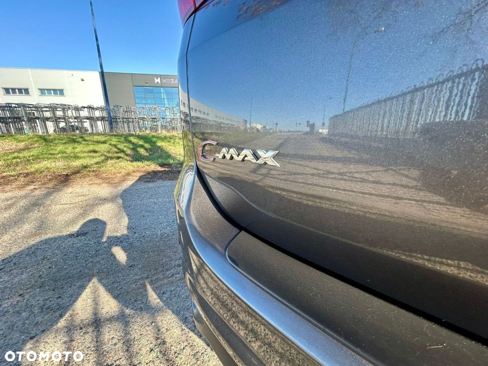 Ford Grand C-MAX - 25