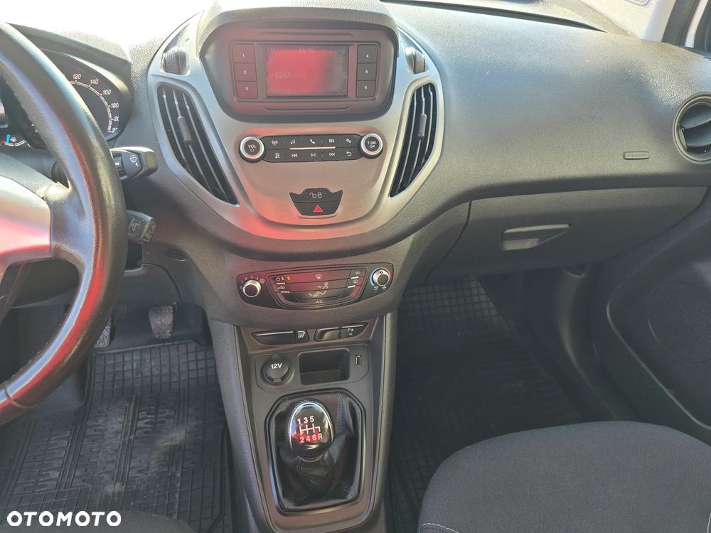 Ford Transit Courier - 15