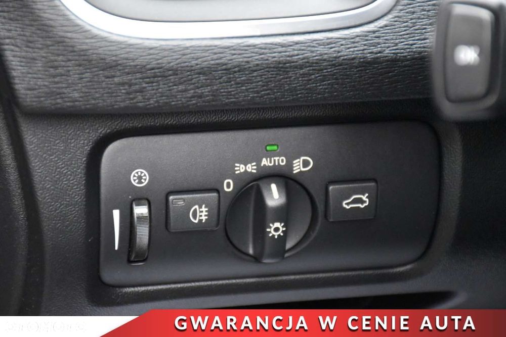 Volvo V40 T2 Geartronic Momentum - 18